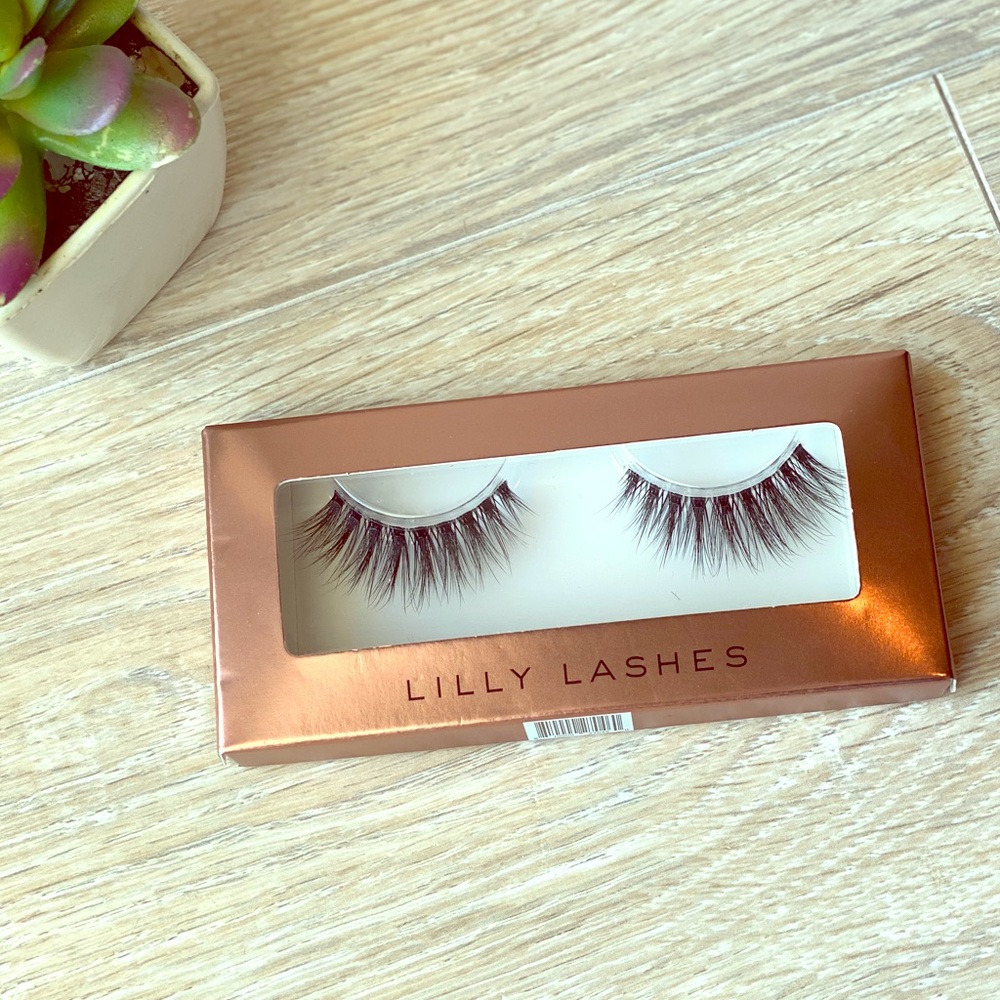 Lily Lashes Glamorous 3D Eyelashes